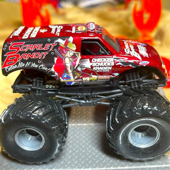 Mini Scarlet Bandit - Picture 2 of 3